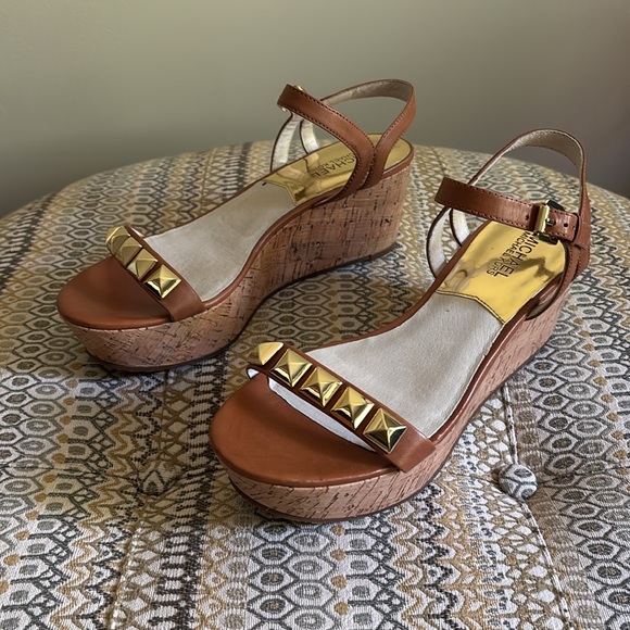 NWOT Michael Kors Brown Persia Cork Wedge Sandals with Gold Grommets - Picture 2 of 12